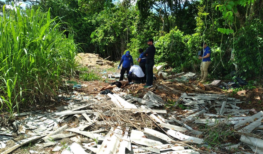 Identificado corpo encontrado em área de mata no bairro Benedito Bentes