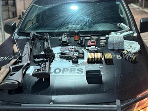 PM e PC apreendem arsenal e prendem dupla suspeita em Ibateguara