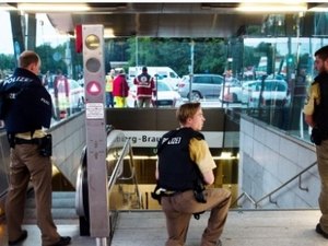 Tiroteio em shopping deixa nove mortos em Munique; polícia procura atiradores