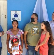 Prefeito de Porto de Pedras entrega moradia do projeto 'Casa Nova, Vida Nova'