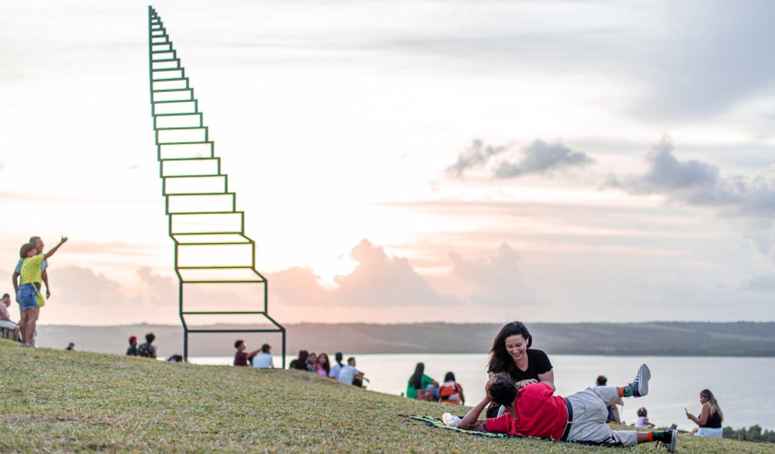 Escada Ilusória: Maceió ganha mais um espaço criativo no Mirante da Santa Amélia