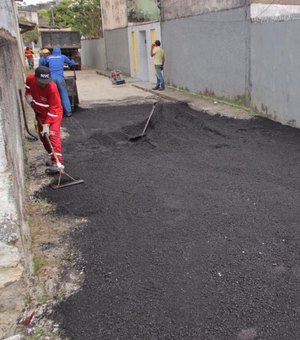 Prefeitura de Maceió beneficia moradores da Jatiúca com pavimentação asfáltica
