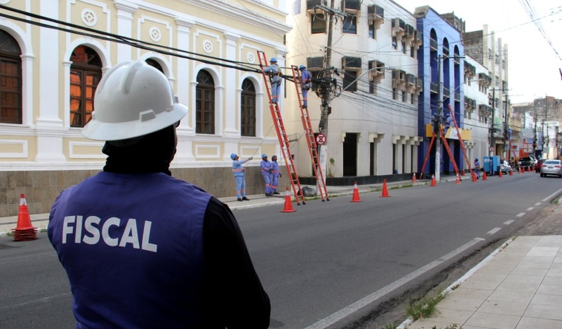 Projeto Poste Limpo vai reorganizar quase 18 quilômetros de cabos no Centro de Maceió
