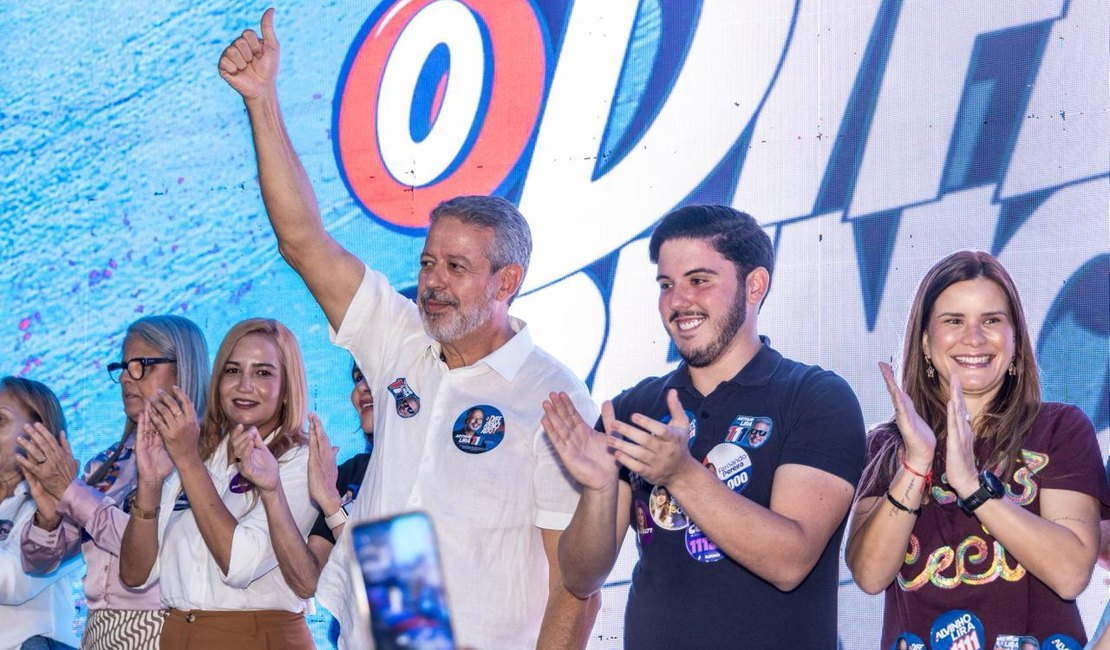 Arthur Lira inaugura comitê com grande mobilização de prefeitos, lideranças e apoiadores