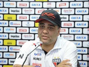 Torcedores do CRB reclamam da contratação de Marcelo Cabo