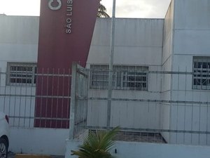 Jovem é preso acusado de furtar objetos de academia pública