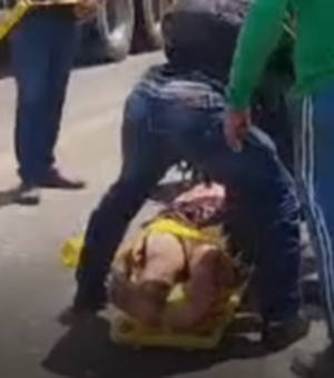 Motociclista fica ferido após colisão com caçamba na AL-110, em São Sebastião