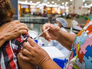 Maceió retoma vacinação contra a Covid a partir desta sexta-feira (1º); confira os locais