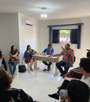 Sinteal reúne agentes administrativos para debater e organizar pauta de reivindicações em Palmeira