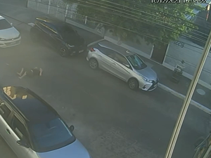 Câmeras registram momento em que idoso de 96 anos é atropelado no bairro do Poço