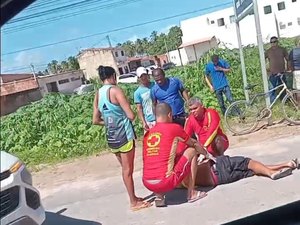 Ciclista escora bicicleta em carro, cai e é atropelado no município de Maragogi