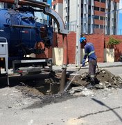 Prefeitura desobstrui 100 metros de galeria e reforça rede drenagem na Cruz das Almas