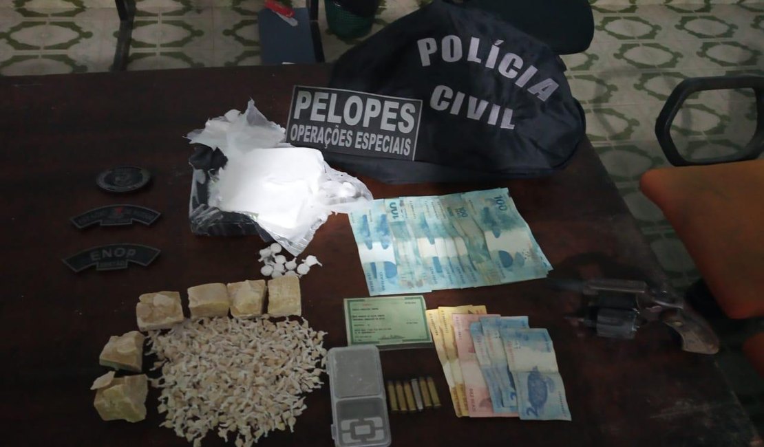 Traficante é preso com drogas, arma e R$ 2 mil em Arapiraca 