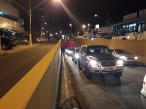 Setembro Vermelho: viadutos de Maceió recebem iluminação especial