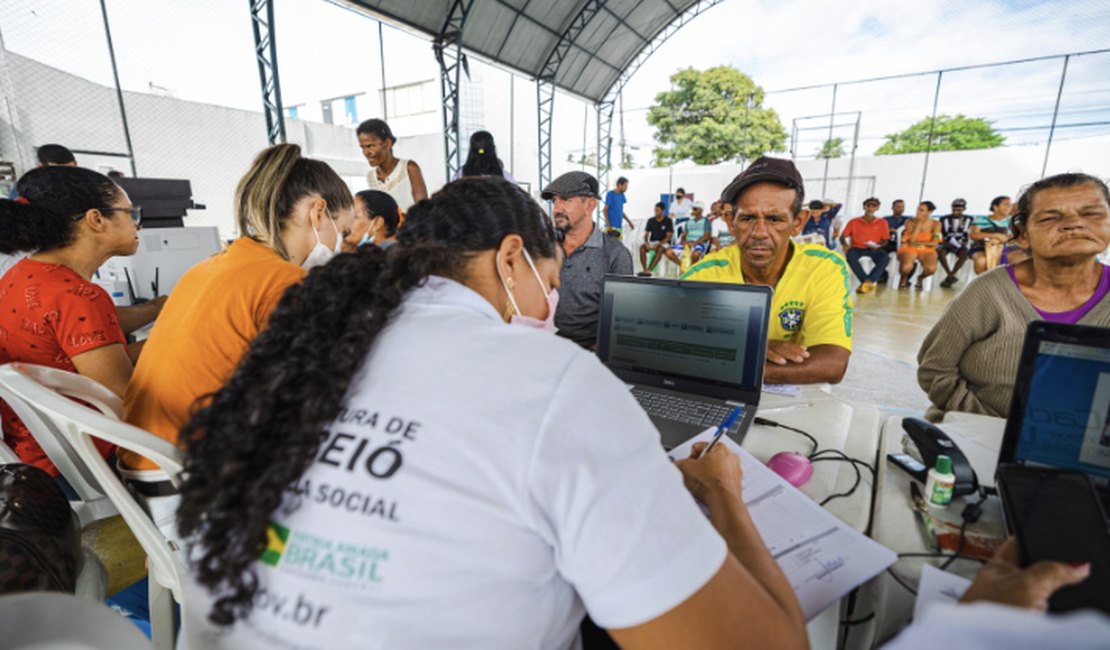 Ação do Cadastro Único chega aos bairros Benedito Bentes e Jacintinho