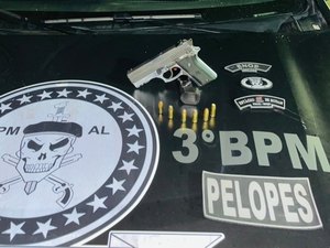 Homem é preso após ser flagrado com arma de fogo e resistir à prisão, em Arapiraca