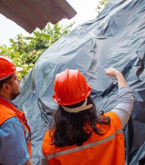 Defesa Civil retoma trabalho de aplicação de lona