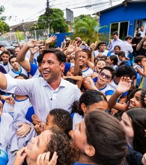 [Vídeo] Prefeitura entrega Escola Leitura com primeira biblioteca pública municipal