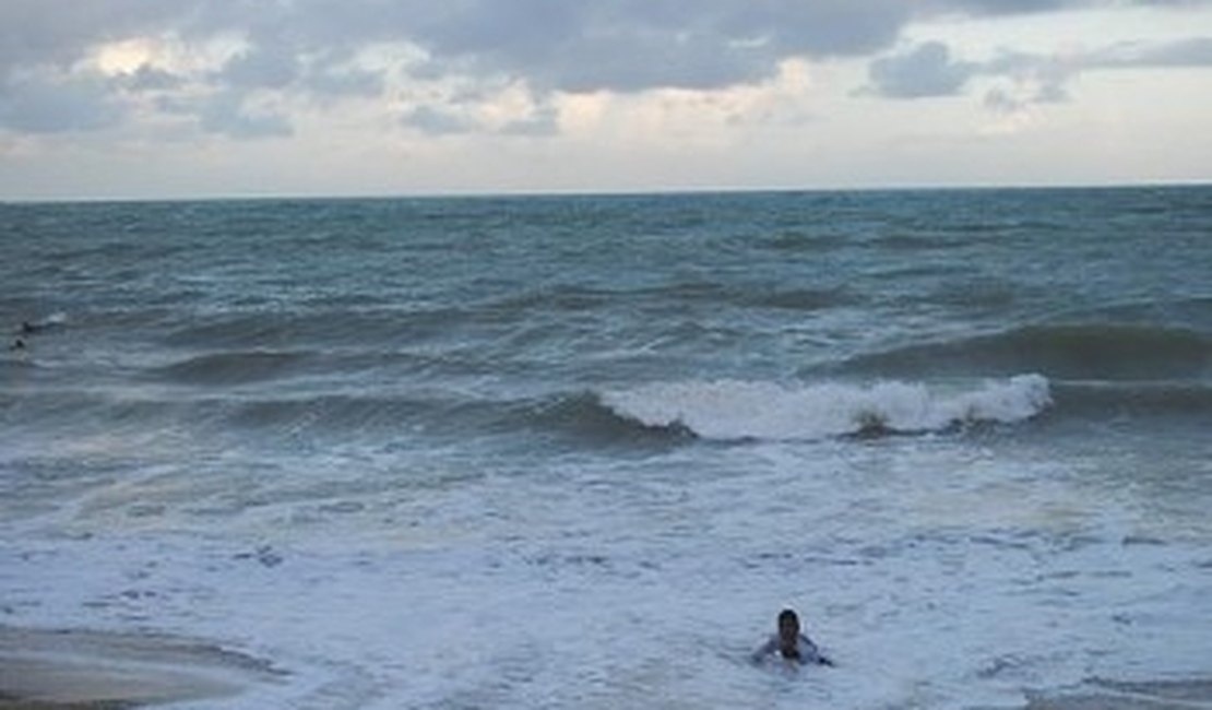 Marinha alerta população para ressaca nos próximos dias