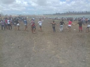 Bombeiros procuram por corpo de jovem no Lago da Perucaba