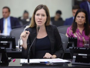 Cibele Moura comemora Código de Proteção à Pessoa com TEA: “Maior lei do país para cuidado de famílias atípicas”