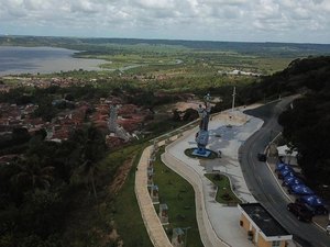 Prefeitura faz homenagem às vítimas de violência doméstica com balões no Pilar