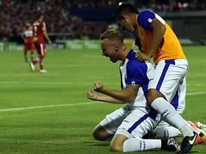 Paraná vence CRB no Rei Pelé e garante retorno a série A 