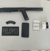 Suspeito cai de moto durante fuga e é preso com arma artesanal e Rohypnol em Arapiraca