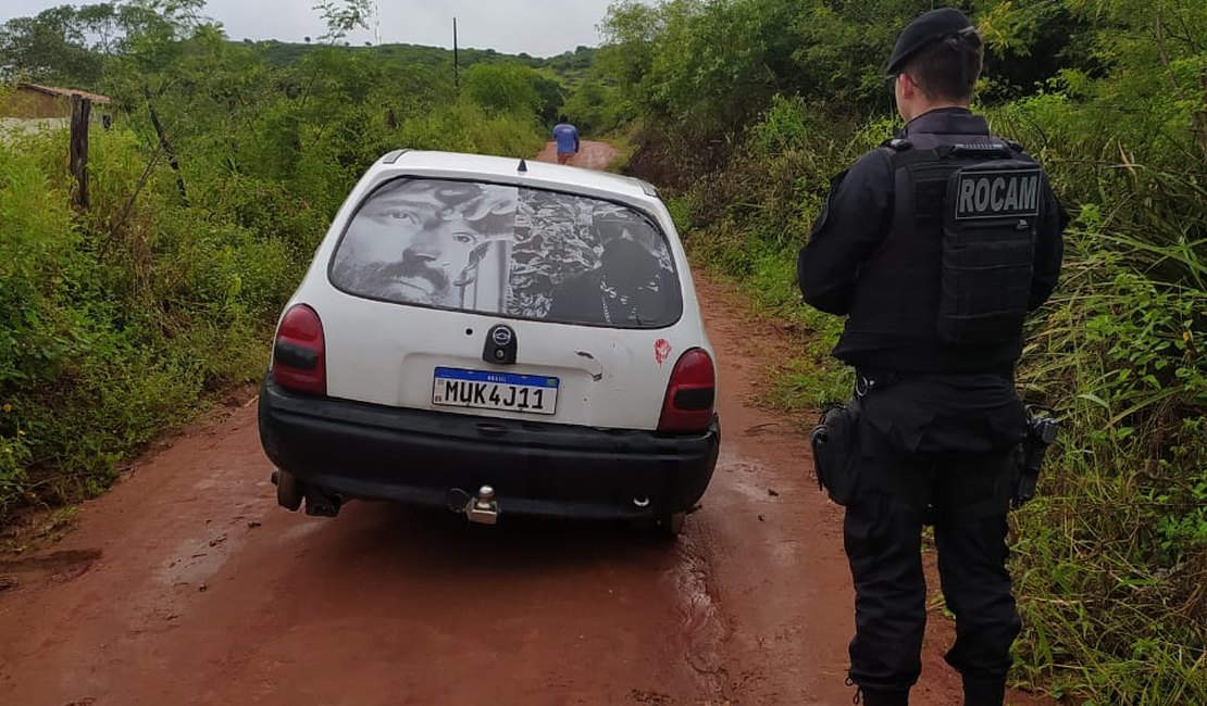 Carro furtado durante Festival de Inverno é encontrado depenado na Serra das Espias em Palmeira