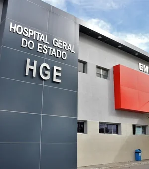 Jovem de 26 anos fica ferido após queda de cerca de sete metros em Maceió