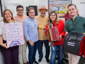 Prefeito Luciano visita obras do conservatório de música de Arapiraca ao lado de filho de Hermeto Pascoal