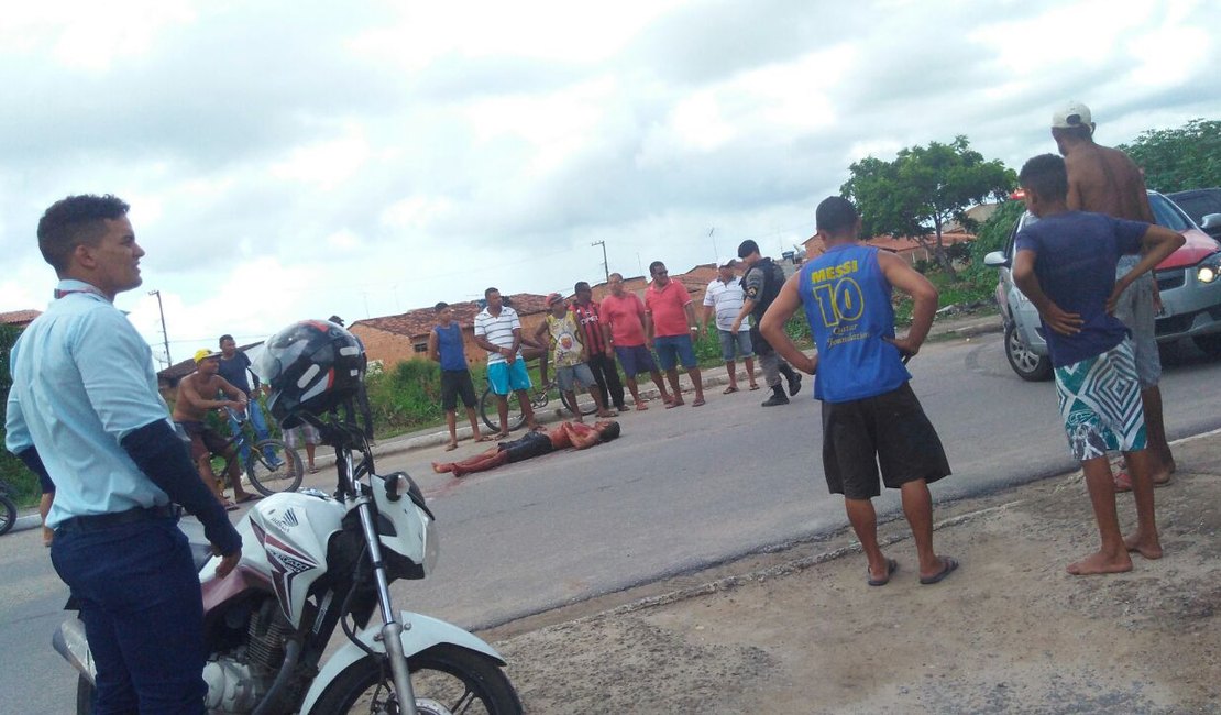 Homem é socorrido em estado grave após ser esfaqueado em trevo de Marechal