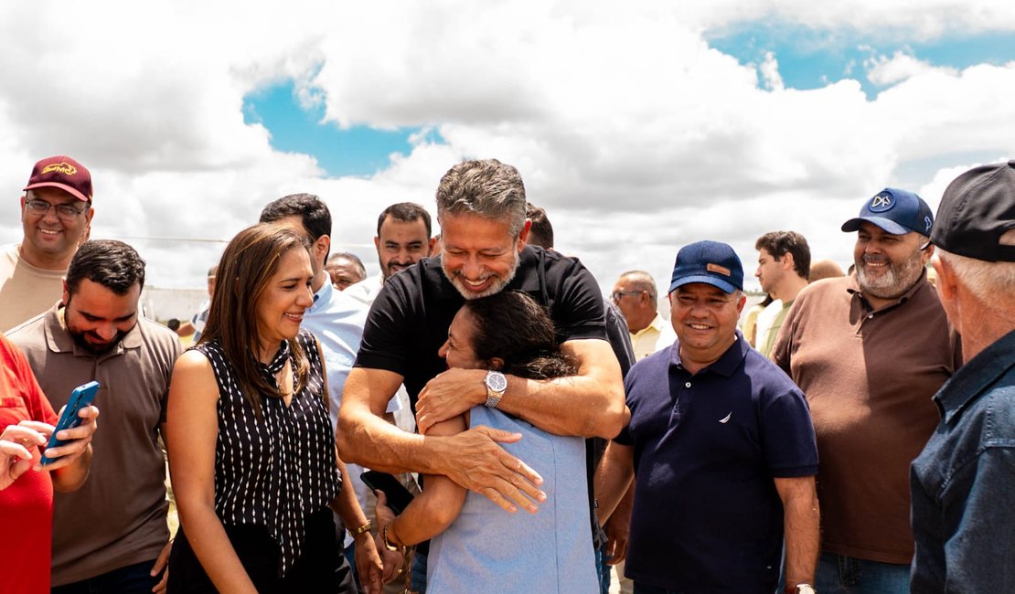 Pré-candidato ao Senado, Arthur Lira reúne lideranças no Sertão e destaca investimentos