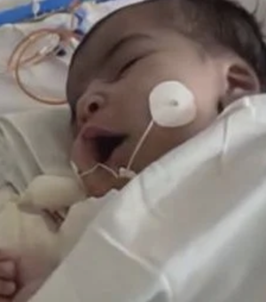 [Vídeo] Bebê arapiraquense é transferida para Maceió para realizar exame diagnóstico de doença cardíaca