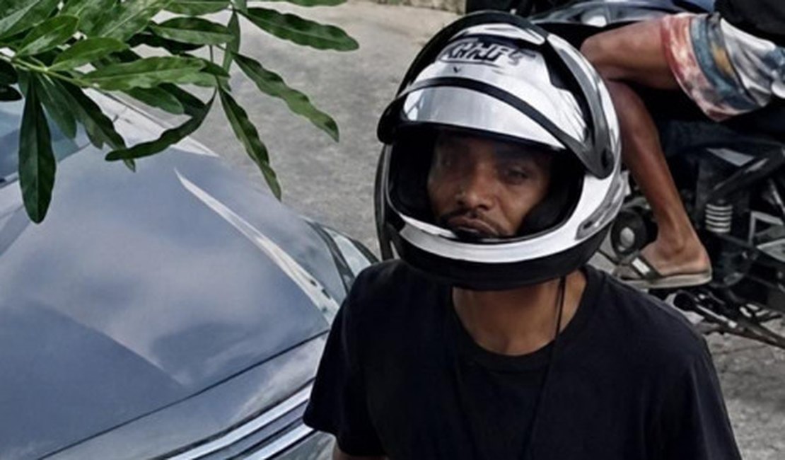 Dupla em motocicleta assalta mulher e rouba celular no Eldorado, em Arapiraca
