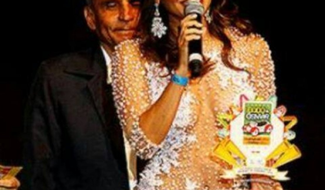 Vocalista do Babado Novo usa mais um vestido de estilista arapiraquense