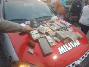 Mulheres são presas na rodoviária com mais de 10 kg de maconha e cédulas falsas