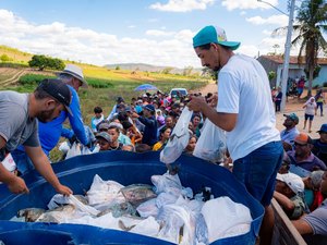 Tradicional entrega do peixe marca o início da Semana Santa em Girau do Ponciano