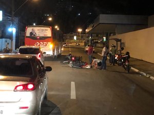 Acidente entre motocicletas deixa um ferido em Maceió