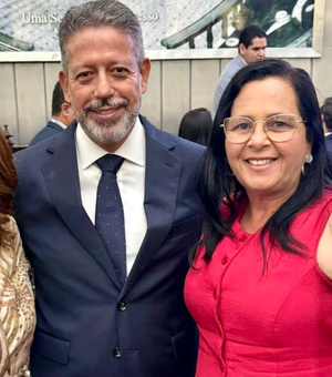 Edilza Alves prestigia homenagem da ALE a Arthur Lira, importante aliado de Lagoa da Canoa