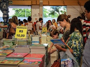 Confira a programação da 10ª edição da Bienal do Livro deste domingo (20)