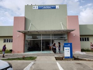 Posto de saúde é depredado no bairro do Novo Mundo, em Maceió