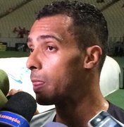 Atacante Elton, do Ceará, registra B.O por crime de racismo contra zagueiro do Inter