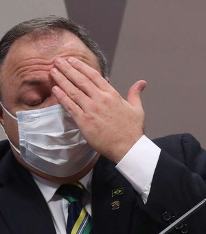 Ex-ministro Eduardo Pazuello sofre acidente de moto no Rio