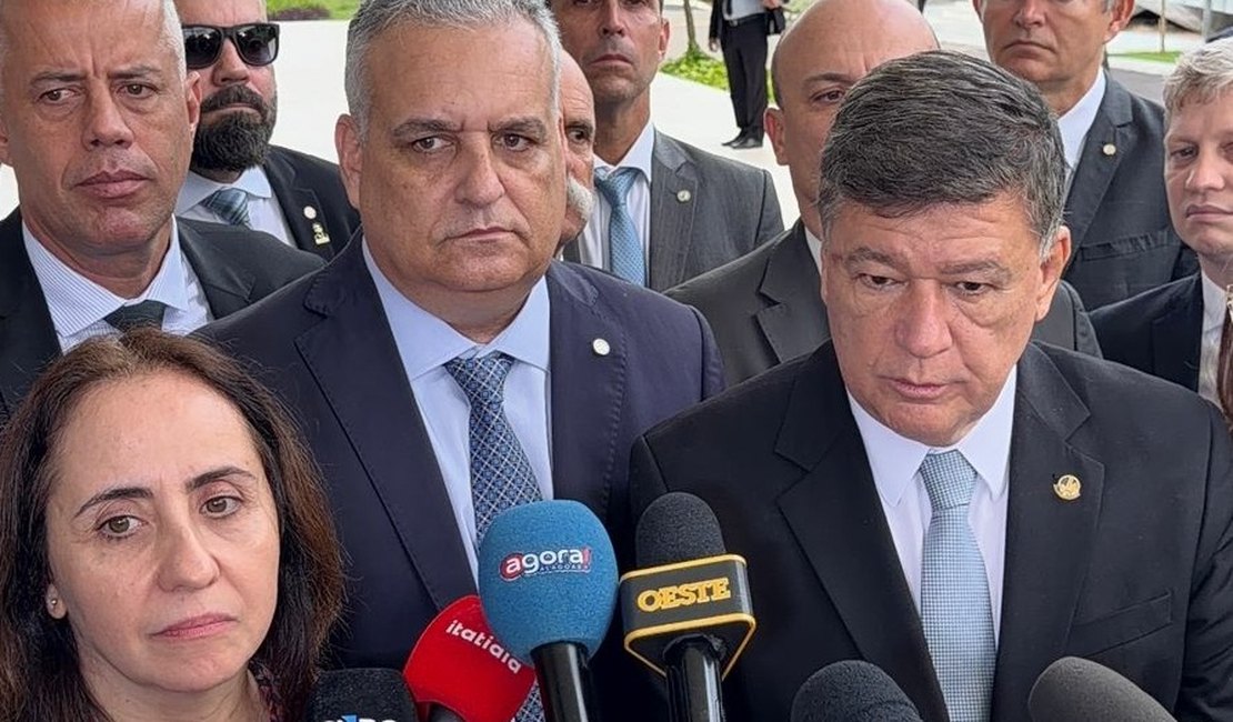 Alfredo Gaspar entrega relatório da CPMI do INSS ao STF com 216 indiciados