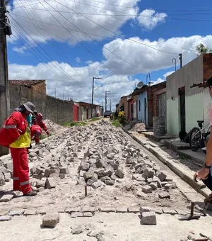 Prefeitura de Penedo amplia investimento em pavimentação de ruas