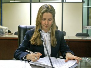 Conselheira torna recursos indisponíveis