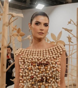 Primeira-dama prestigia trabalho de estilista maceioense no São Paulo Fashion Week