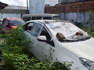 Delegacia do 24ºDP de Rio Largo está com material apreendido nos fundos do prédio