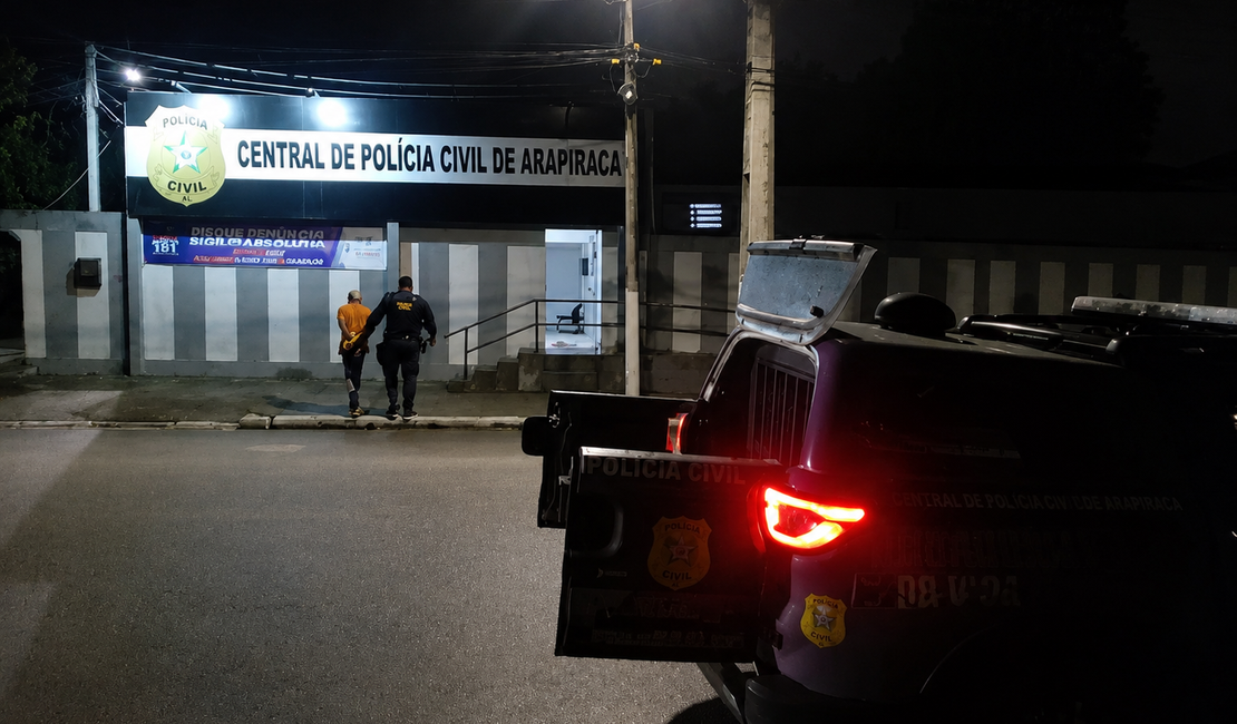 Homem é preso com pistolas e munições após denúncia no bairro Canafístula, em Arapiraca